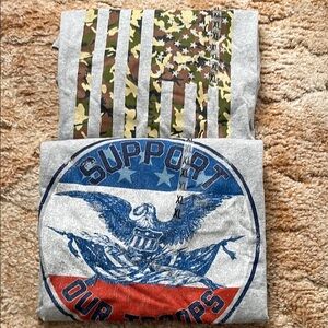 NEW (2) Gildan Gray Short Sleeve Tee